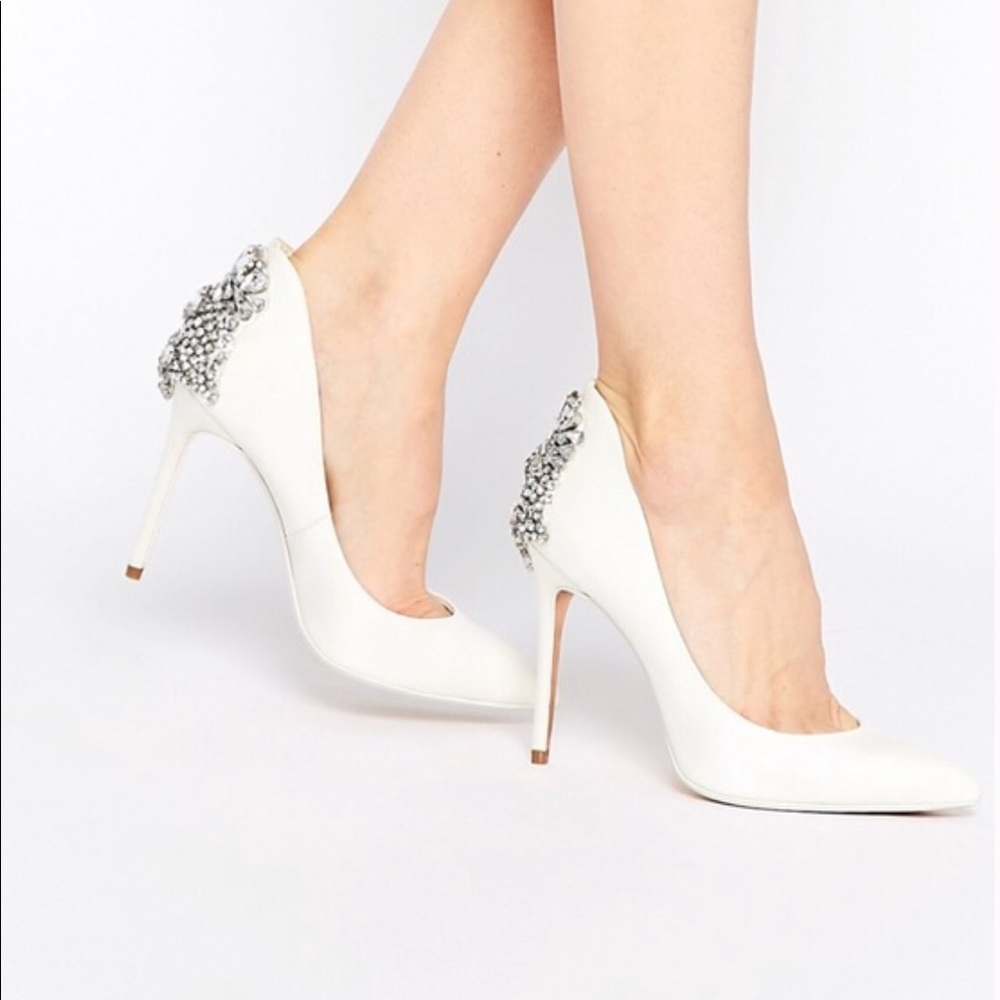 Ted baker heels white/ cream, silver brooch